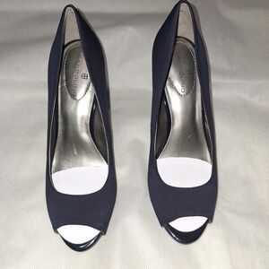 Bandolino Women's Black Peep Toe Heels